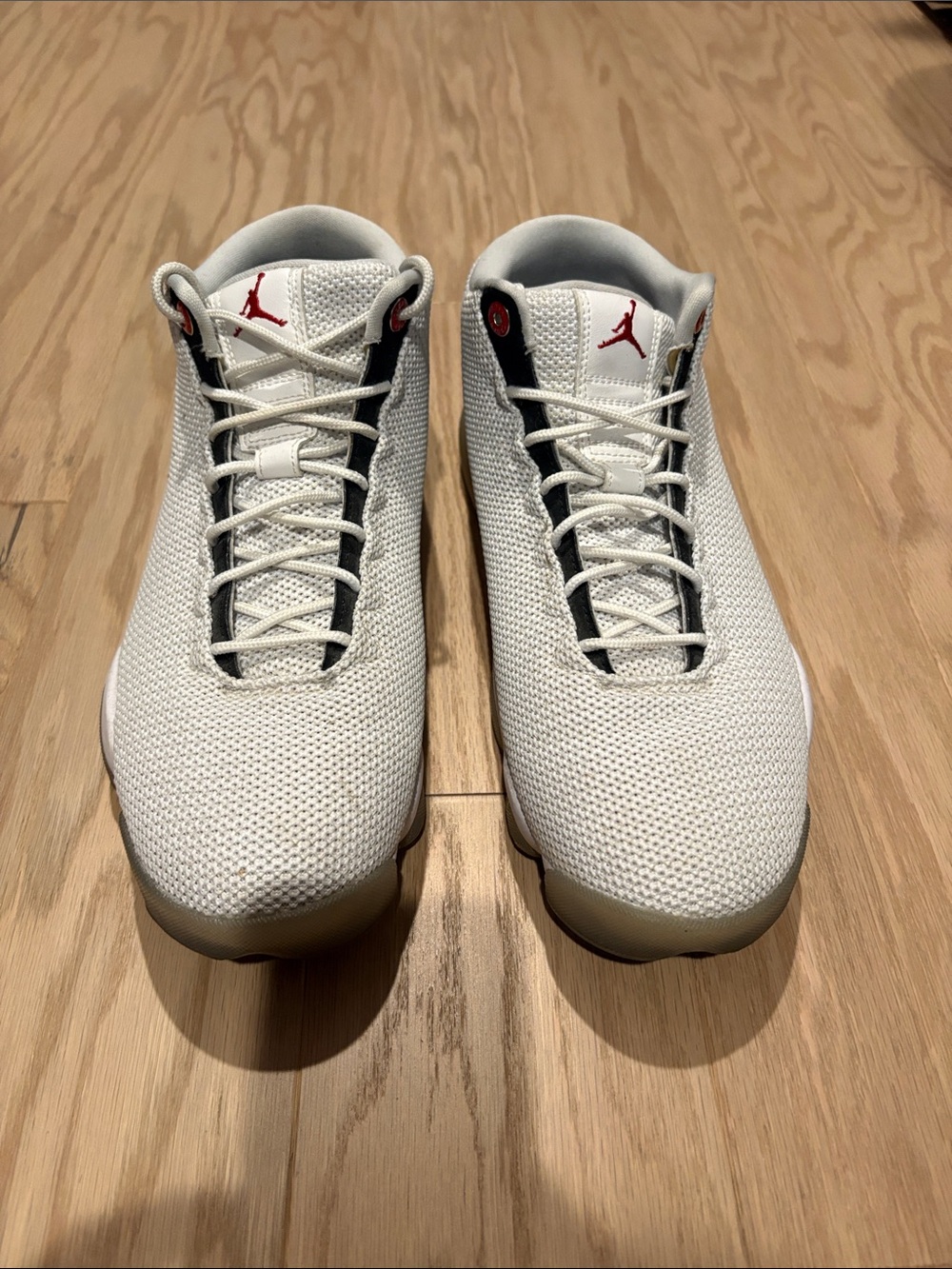 Air Jordan Horizon Low White Mesh Low-Top Sneakers with Red Logo